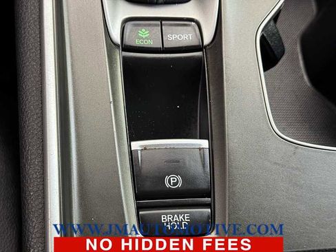 Used 2018 Honda Accord Sport image 31