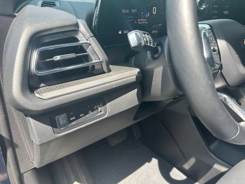 Used 2025 Chevrolet Traverse LT AWD/4WD image 29