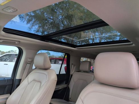 Used 2024 Ford Expedition Limited image 20