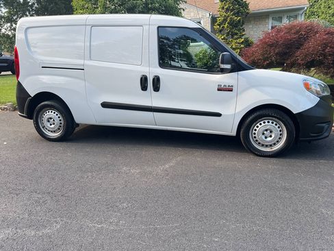 Used 2021 RAM ProMaster City Tradesman FWD image 1
