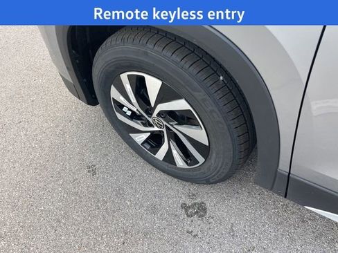 New 2025 Volkswagen Tiguan S image 5