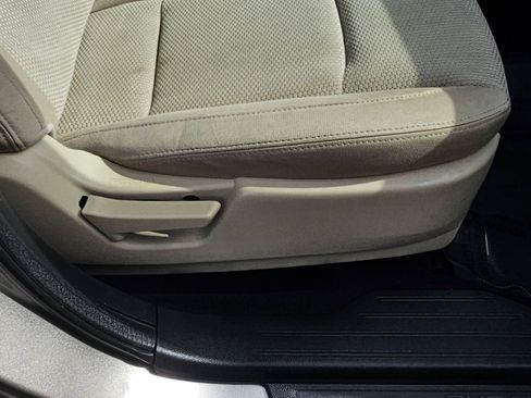 Used 2016 Subaru Outback 2.5i Premium image 27