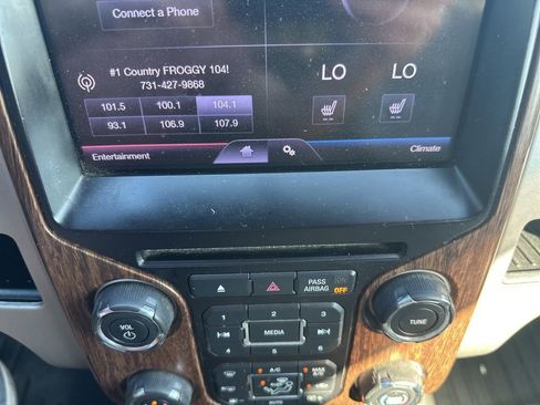 Used 2013 Ford F150 Lariat image 19