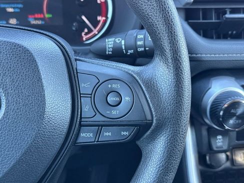 Used 2024 Toyota RAV4 XLE image 28