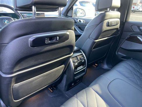 Used 2024 BMW X5 xDrive50e image 8