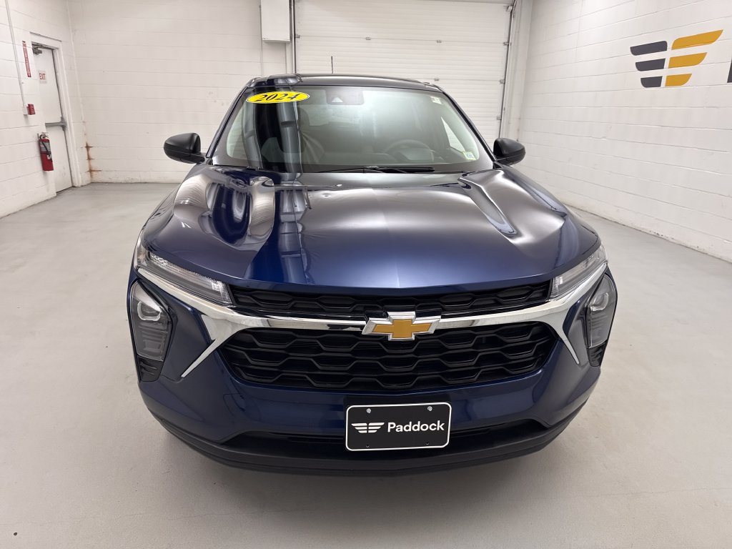 Used 2024 Chevrolet Trax LS FWD image 9