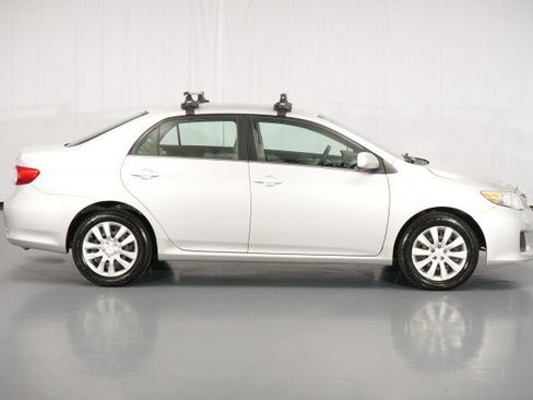 Used 2013 Toyota Corolla LE FWD image 13