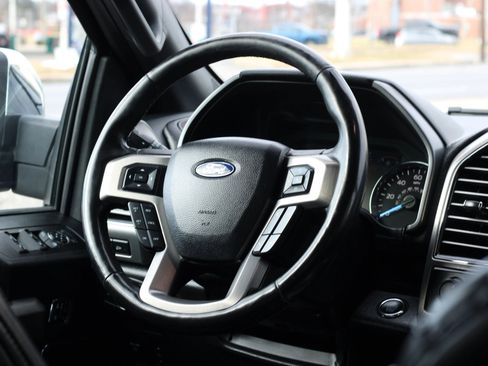 Used 2019 Ford F150 Platinum image 14