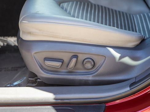 Used 2018 Toyota Camry SE image 22