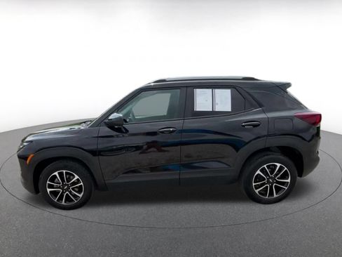 Used 2025 Chevrolet TrailBlazer LT FWD image 7