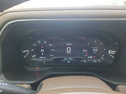 Used 2024 GMC Yukon Denali image 18