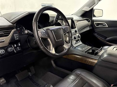 Used 2018 GMC Yukon Denali w/ Denali Ultimate Package image 12