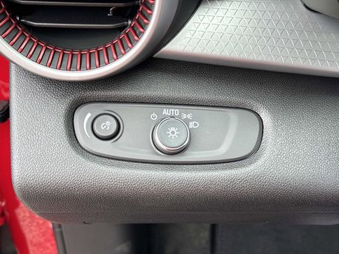 New 2026 Chevrolet Trax RS w/ Sunroof Package FWD image 21