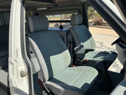 Used 1995 Volkswagen Eurovan Camper FWD image 32