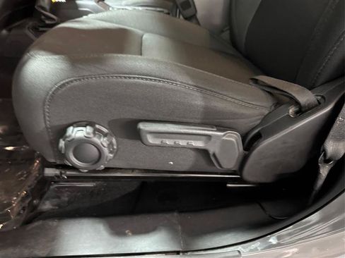 Used 2019 Jeep Wrangler Unlimited Sport S AWD/4WD image 19