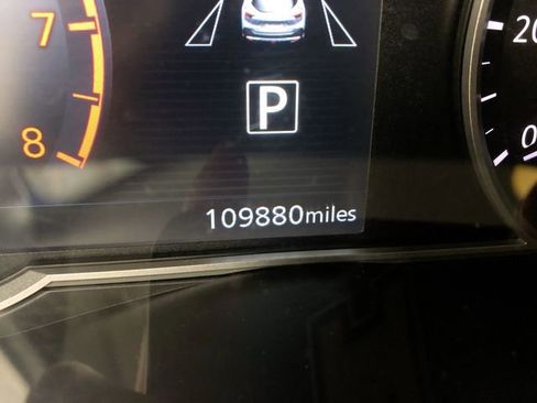 Used 2018 Nissan Kicks SR w/ Premium Package FWD image 18