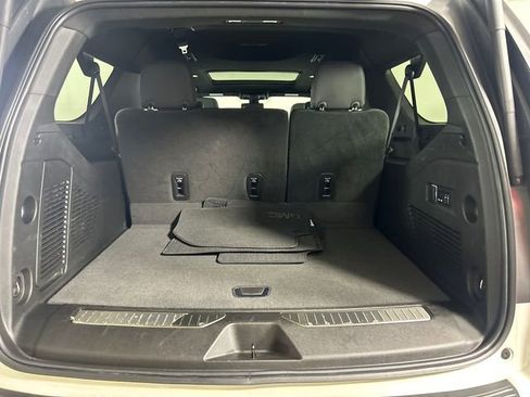 Used 2022 GMC Yukon XL Denali AWD/4WD image 26