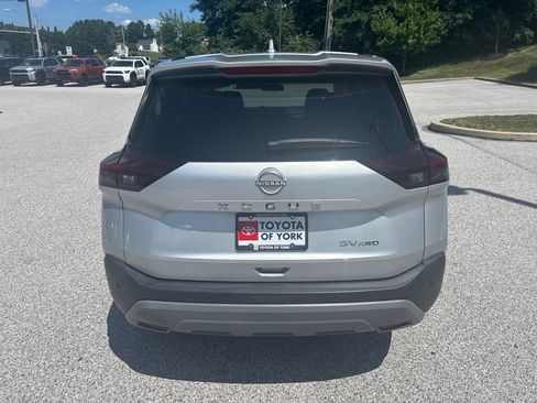Used 2023 Nissan Rogue SV AWD/4WD image 4