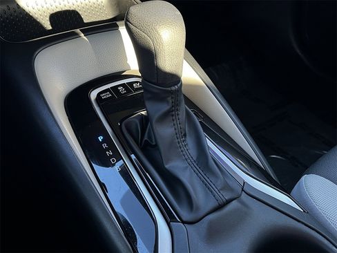 Used 2025 Toyota Corolla LE image 17