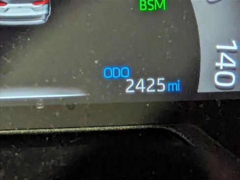 Used 2025 Toyota RAV4 XLE w/ Convenience Package image 17