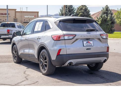 Used 2022 Ford Escape SE FWD image 5
