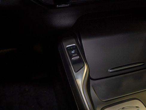 New 2025 Kia Sorento EX image 17