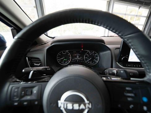 Used 2023 Nissan Rogue SL w/ SL Premium Package AWD/4WD image 15