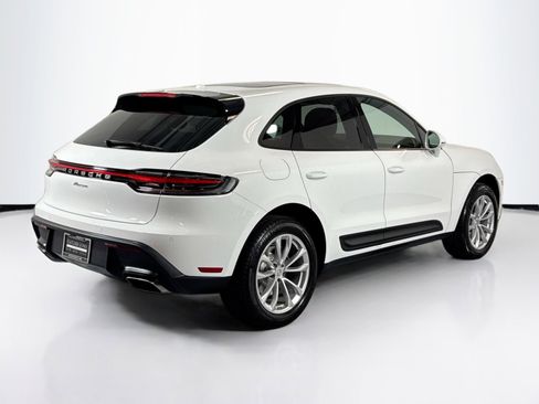 Used 2025 Porsche Macan image 9