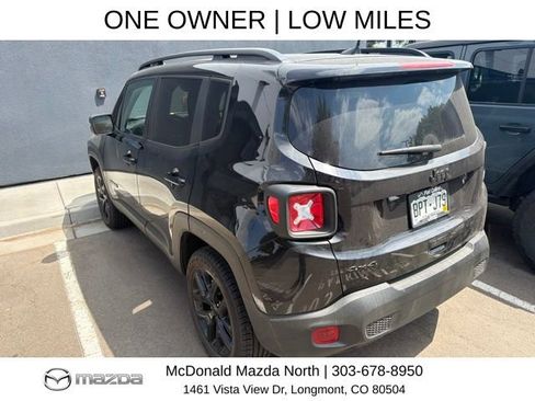 Used 2023 Jeep Renegade Altitude AWD/4WD image 4