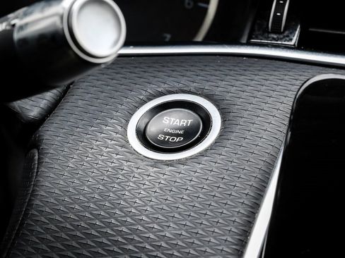 Used 2021 Land Rover Range Rover Evoque S image 19