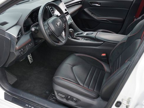 Used 2020 Toyota Avalon TRD image 11