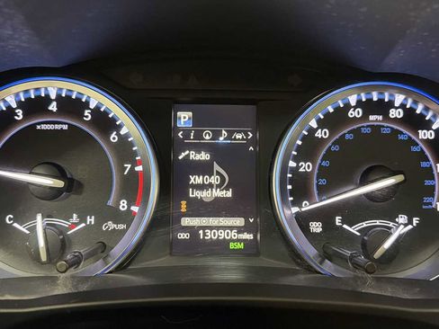 Used 2017 Toyota Highlander XLE image 17