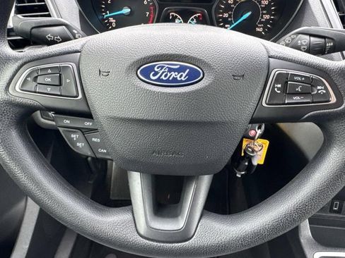 Used 2019 Ford Escape S image 22