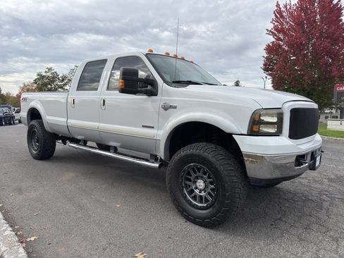 Used 2005 Ford F350 Lariat image 5