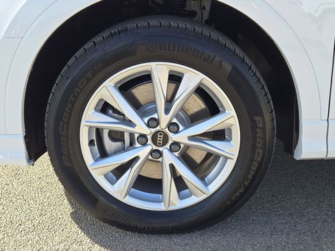 New 2025 Audi Q3 2.0T Premium image 11