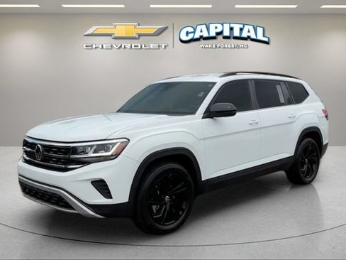 Used 2023 Volkswagen Atlas SE AWD/4WD image 1