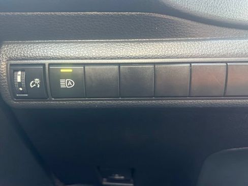 Used 2025 Toyota Corolla LE FWD image 23