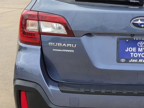 Used 2018 Subaru Outback 2.5i Premium AWD/4WD image 10