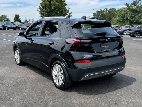 Used 2023 Chevrolet Bolt EUV LT image 9
