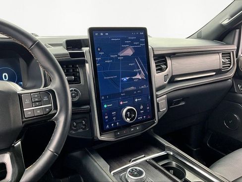 Certified 2024 Ford Expedition Max Platinum image 6