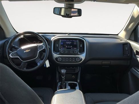 Used 2022 Chevrolet Colorado LT w/ LT Convenience Package image 8
