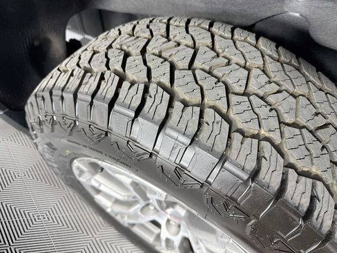 Used 2023 GMC Sierra 1500 SLE AWD/4WD image 28