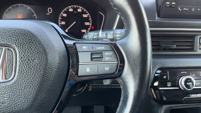 Used 2025 Honda Pilot EX-L image 13
