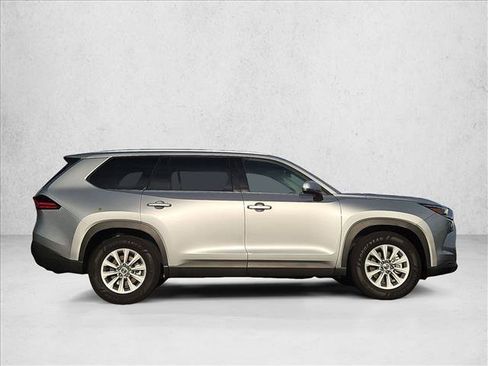 Certified 2026 Toyota Grand Highlander FWD image 4