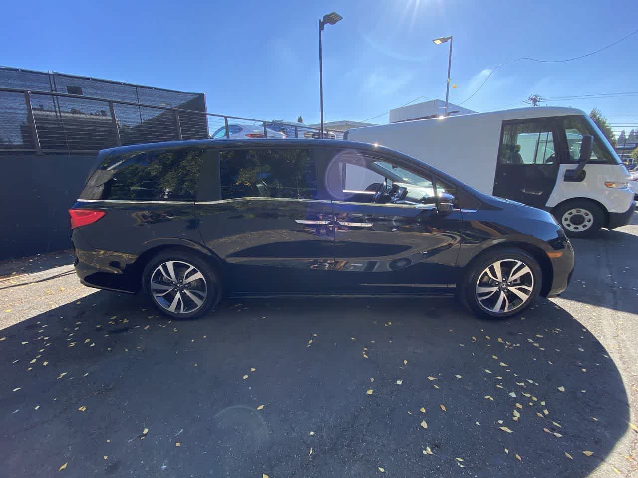 Used 2024 Honda Odyssey Touring image 7