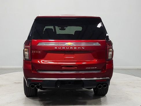 Used 2021 Chevrolet Suburban Premier w/ Premium Package AWD/4WD image 6