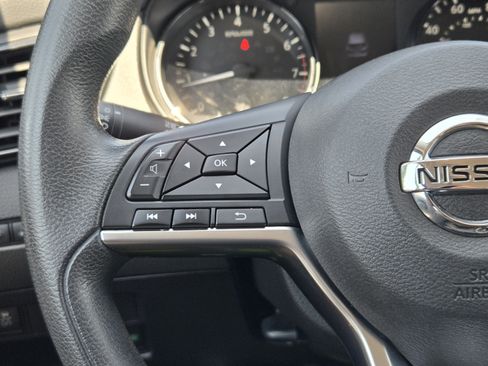 Used 2018 Nissan Rogue Sport S w/ S Appearance Package FWD image 23