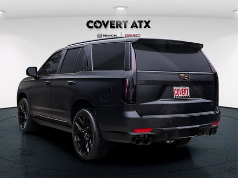 Used 2023 Cadillac Escalade V w/ LPO, ONYX Package image 6