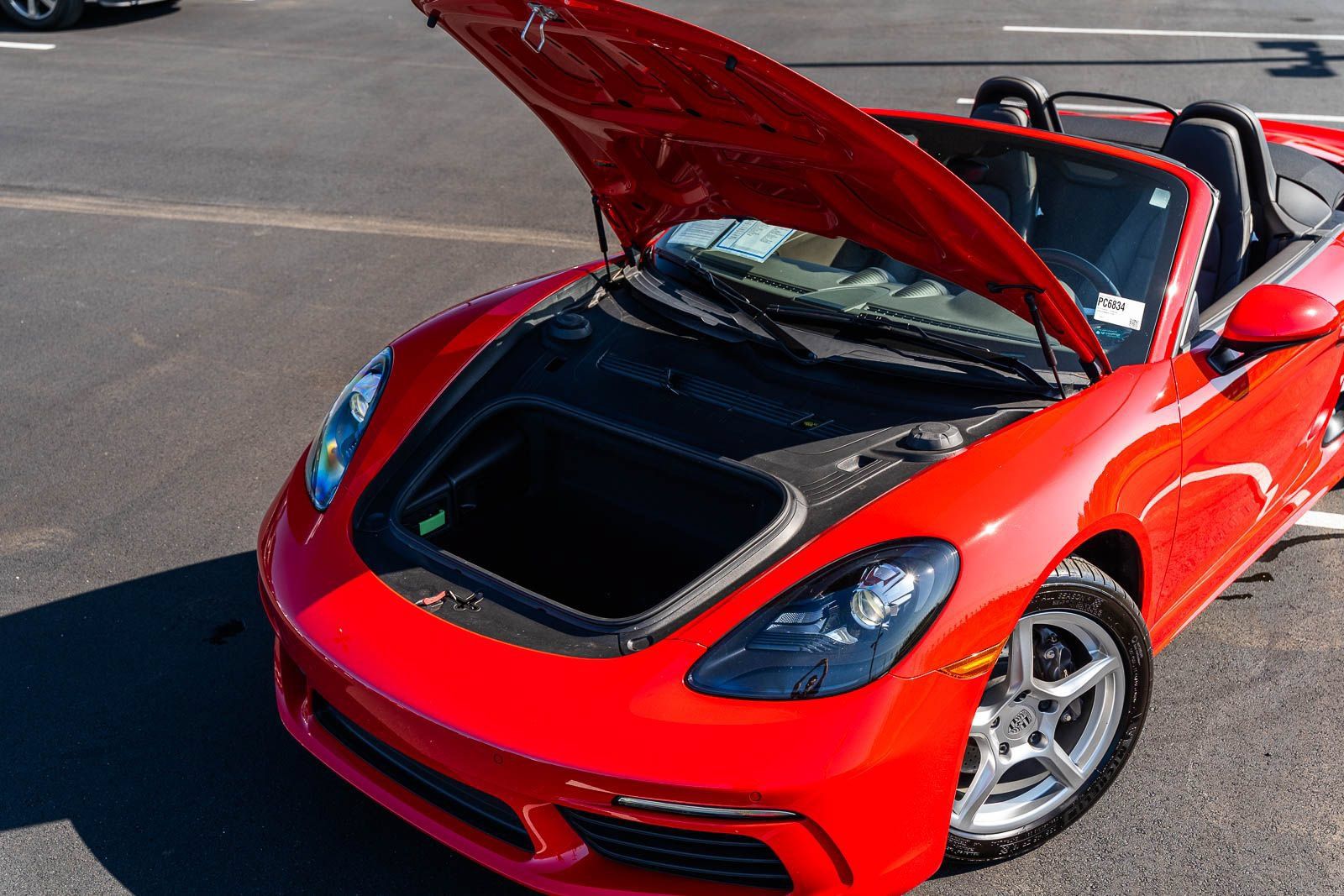 Used 2019 Porsche 718 Boxster RWD image 13