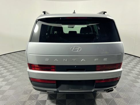 Used 2024 Hyundai Santa Fe SEL FWD image 4
